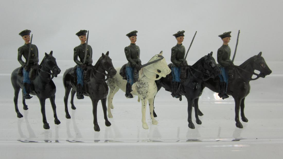 Britains Set #2028 Red Army Cavalry At Halt. (1 of 1)