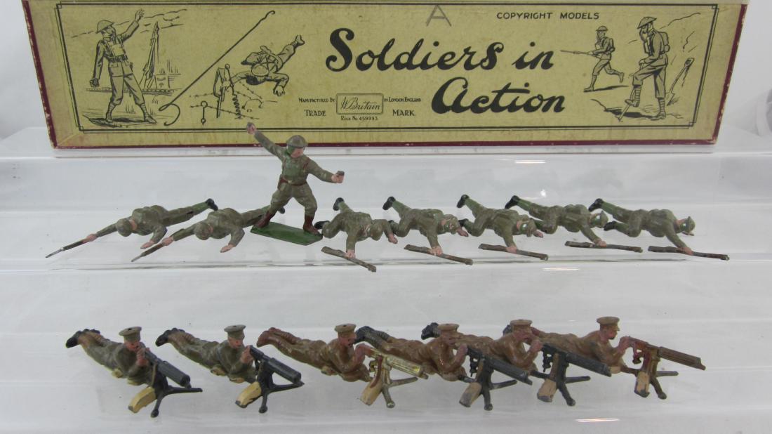 Britains Prewar Set #s 194 & 1613 Assortment.: Set 1613 Crawling Infantry with Officer plus 6 of #194 lying machine gunners in peak caps. 14 pieces. Condition good, Officer sword blade & 4 rifle tips gone. Box for #1613 is fair, taped edges & no t