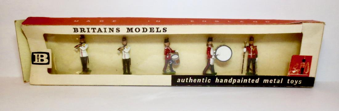 Britains #9154 Band of the Fort Henry Guards: 5 pieces. Mint still tied in the box. Post war, in window box. Box fair (cellophane window loose, missing end flap).
