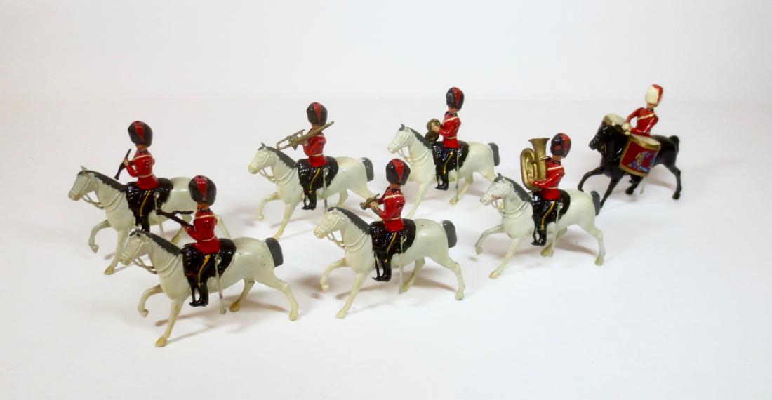 Britains #1720 Band of the Royal Scots Greys: 7 pieces. Post war. Excellent condition. Unboxed.