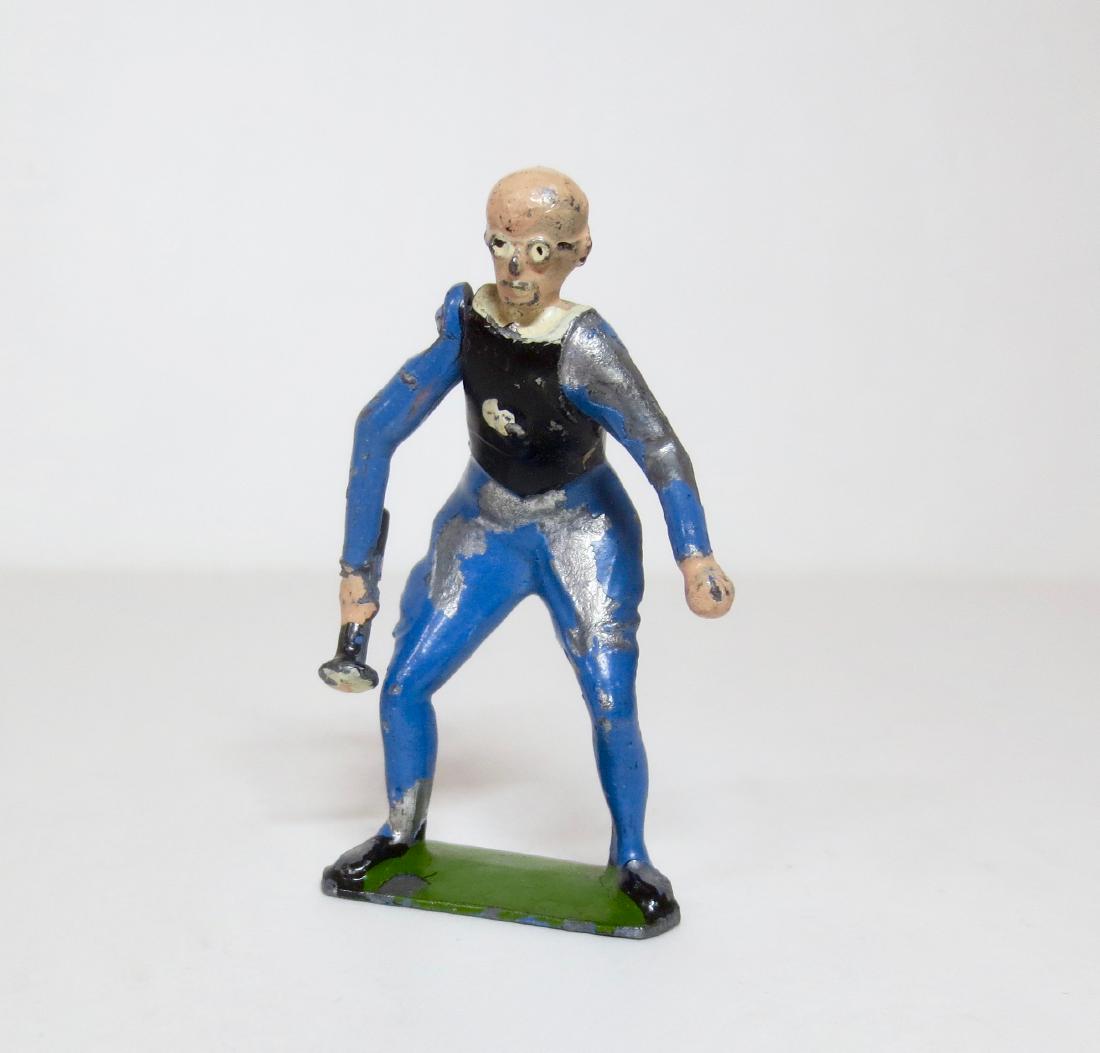 Britains RARE Dr. Huer from Buck Rogers Series: 1 piece. RARE Dr. Huer was a brilliant scientist and good friend to Buck Rogers, helping him through his many adventures. Circa 1935. Very good condition.