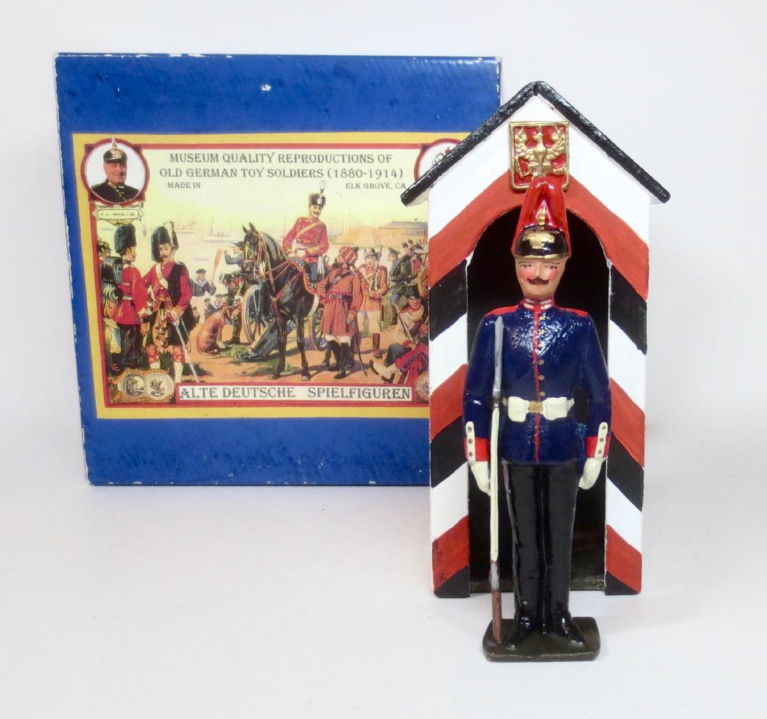 Alte Deutsche Spielfiguren 4-1/2" German Sentry (1 of 1)
