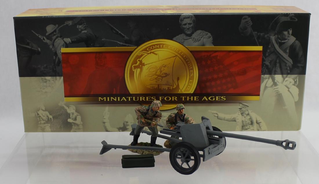 Conte #WWII032 PAK 40 Gun and Crew: World War 2. PAK 40 Gun with Waffen SS Crew and Accessories. 4 Pieces. Near Mint. Box Excellent.
