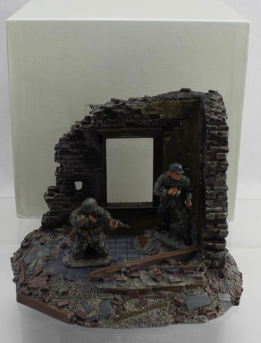 Conte #WWII067 German Sniper Vignette: World War 2. German Waffen SS Snipers with Bombed Building Vignette. 3 Pieces. Near Mint. Box Excellent.