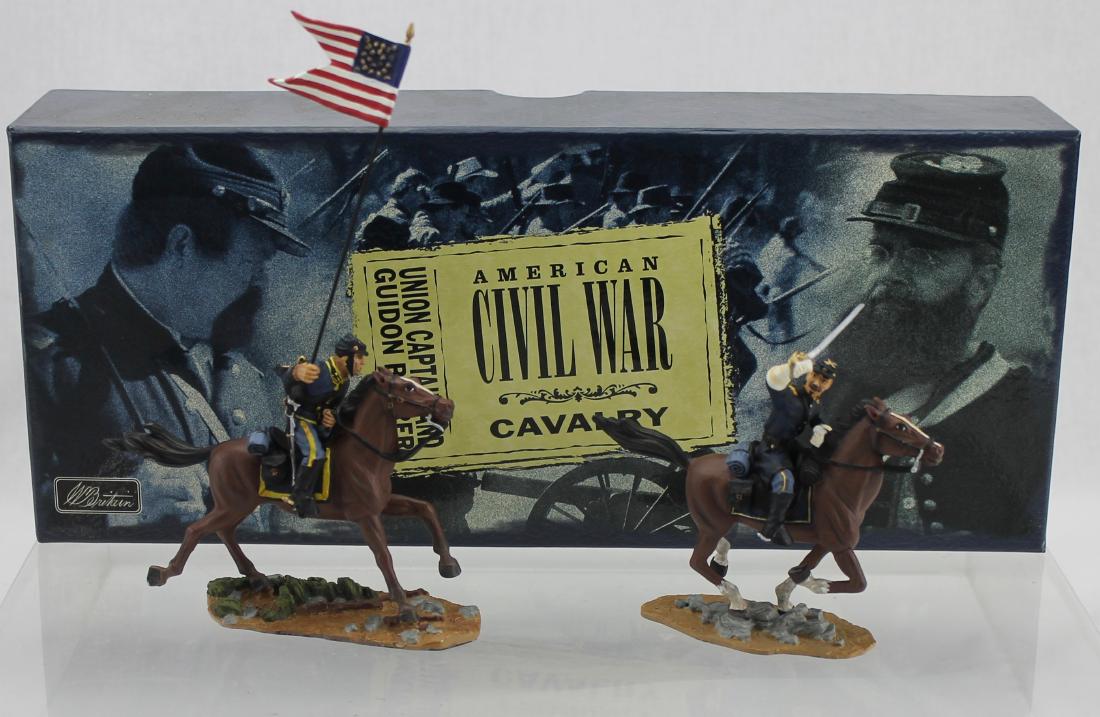 Britains #17371 Union Cavalry: American Civil War. Captain and Guidon Bearer. 3 Pieces. Near Mint. Box Excellent.