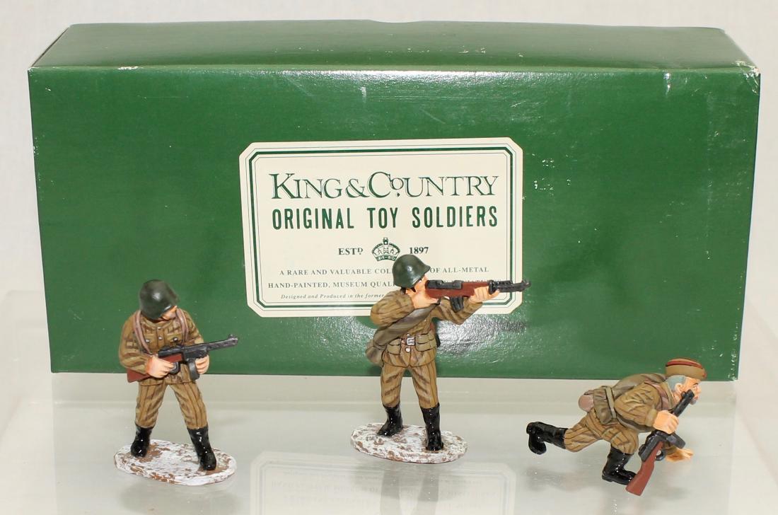 King & Country #RA07 Russian Infantry (1 of 1)