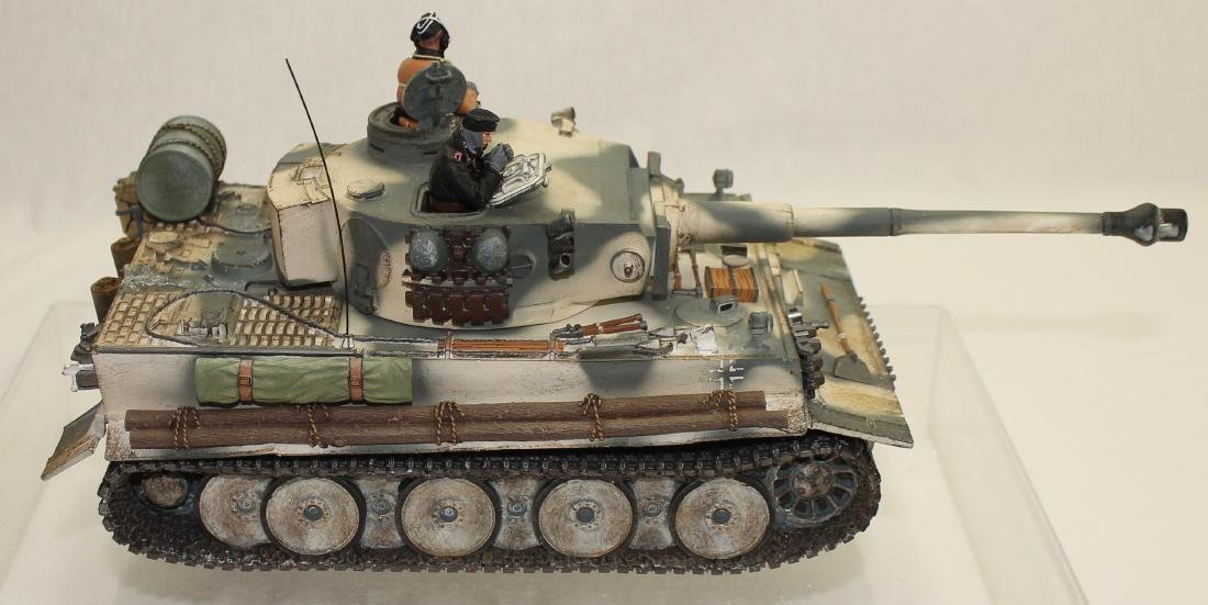 King & Country #WS177 Snow Tiger (1 of 4)