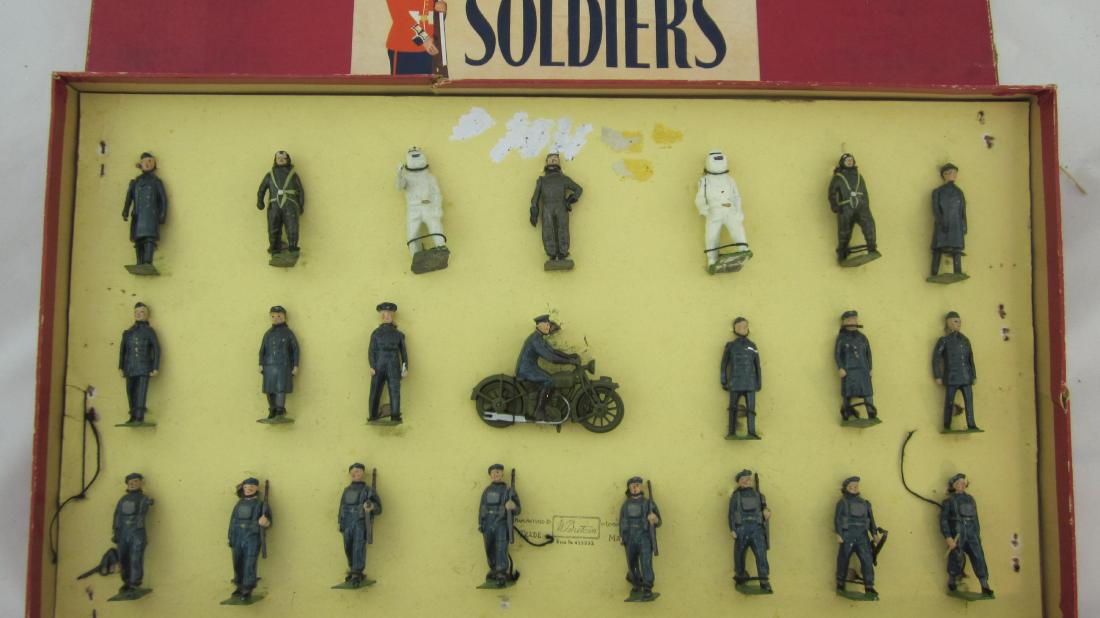 Britains Set #2011 Royal Air Force Display. (1 of 1)