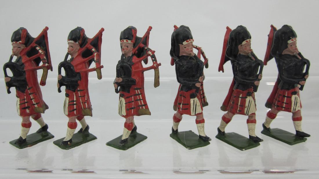 Britains Set #69 Pipers Of The Scots Guards. (1 of 1)
