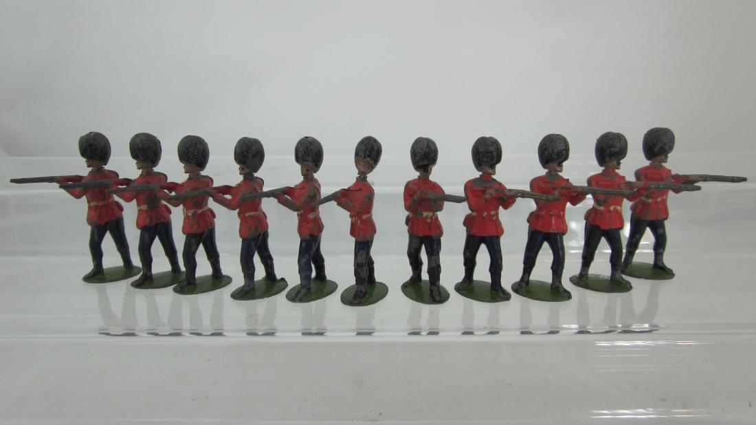 Britains X Series 2nd Grade Volley Firing Guard. (1 of 1)