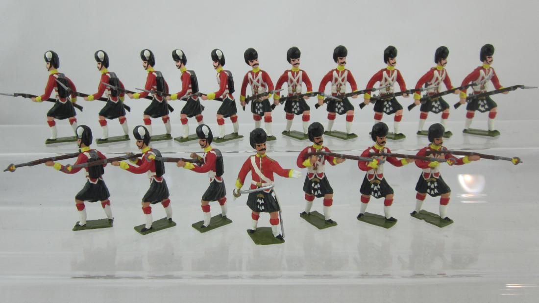 Potsdamer Zinnsoldaten Black Watch Attacking. (1 of 1)