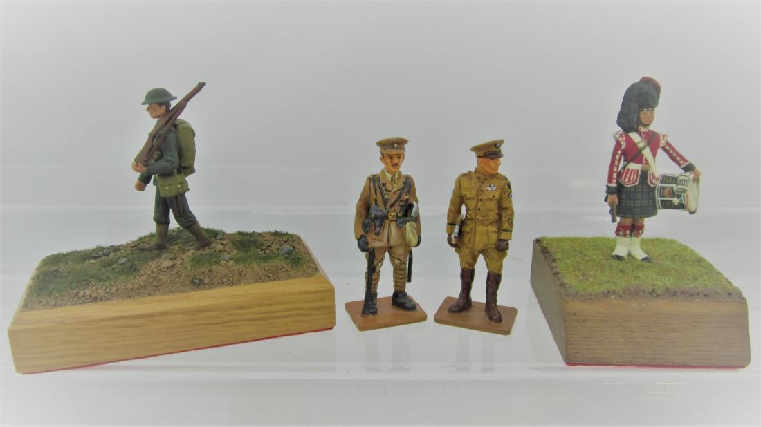 2 Del Prado & 2 Connoisseur Figures On Plinths. (1 of 1)