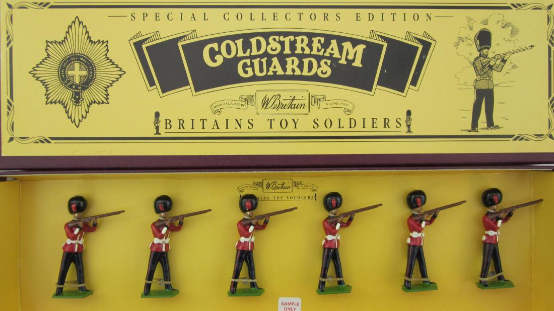Britains Set #8800 Coldstream Guards Firing. (1 of 1)