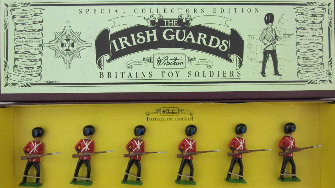 Britains Set #8805 Irish Guards. (1 of 1)