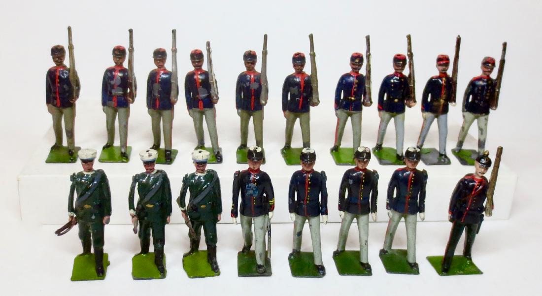 Britains Pre war Types of the World Armies (1 of 1)