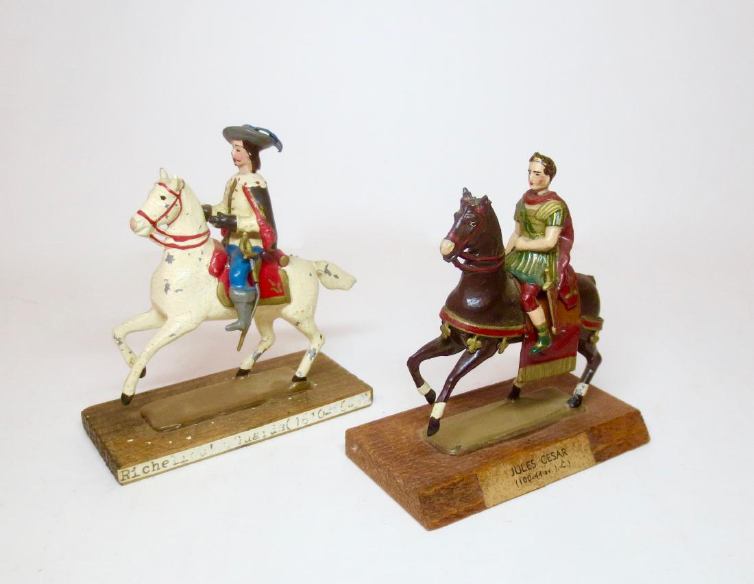 Mignot Mounted Richelieu Guard & Caesar: Mignot Mounted Richelieu Guard and Jules Caesar. 2 pieces. Excellent to good condition (Caesar's Horse is missing its tail). Unboxed.