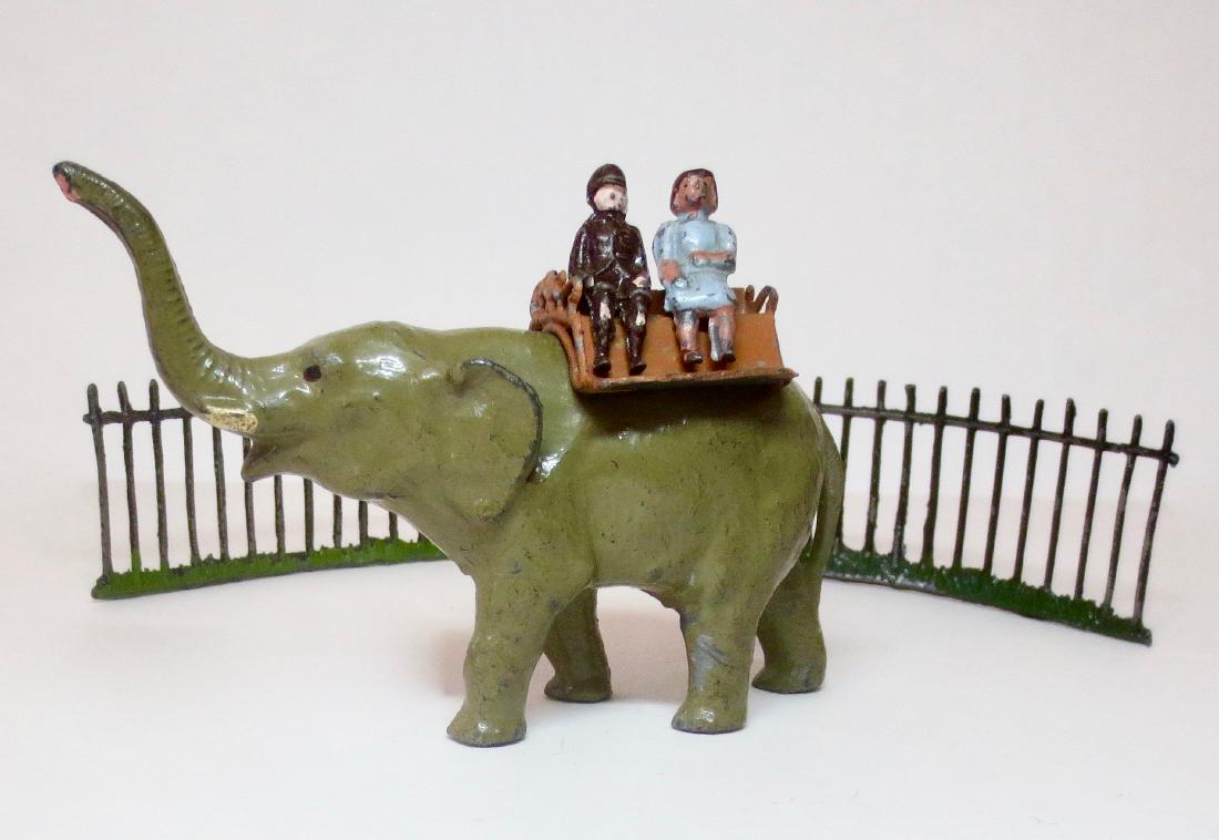 Barrett & Sons Elephant Ride Plus Fencing (1 of 1)