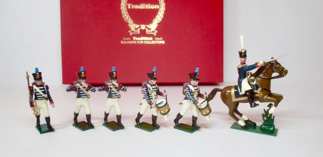 Tradition #715 French Line Infantry 1815: Tradition, French Line Infantry of 1815. Including Pipes, Drums, Foot Officer and Mounted Officer on rearing horse. 6 pieces. Excellent condition. Box excellent.