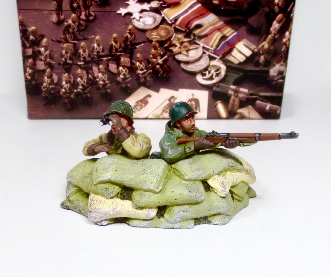 King & Country #BBA077: King & Country "Observing the Battle". Retired set. Excellent condition. Box excellent.