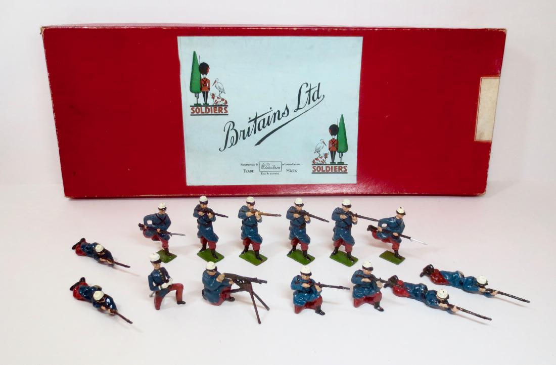Britains #2095 French Foreign Legion: Britains French Foreign Legion in Action. Post war with Illustrated box. 14 pieces. Excellent condition. Box very good (but original side label has been covered with a new hand written label).