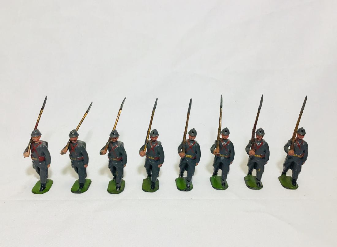 Britains Set # 192 French Infanterie helmets (1 of 1)