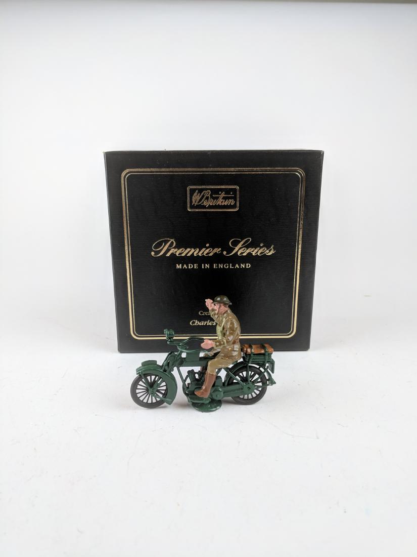 Britains Premier 8921 Officer On Motorcycle (1 of 1)