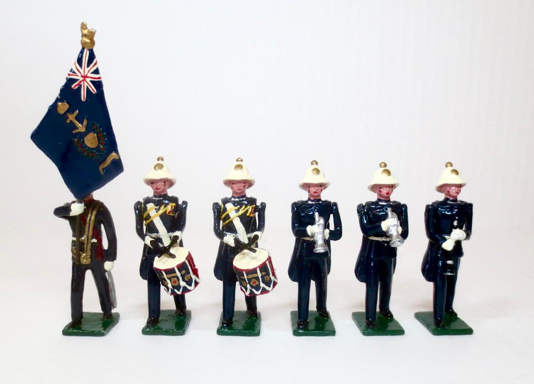Blenheim #B48 Royal Marine Band with Flag Bearer: 6 pieces. Excellent condition. Unboxed.