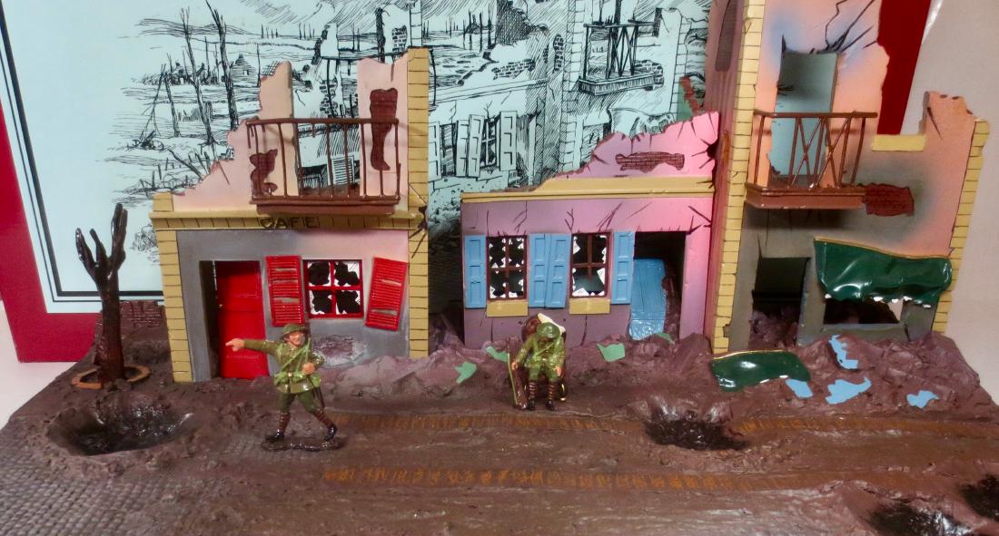 Britains #00159 Bombed Street Scene: World War I Bombed Street Scene. 7 pieces. Excellent condition. Box very good (top side labels peeling off). **Additional $60 shipping charge due to large lot size**