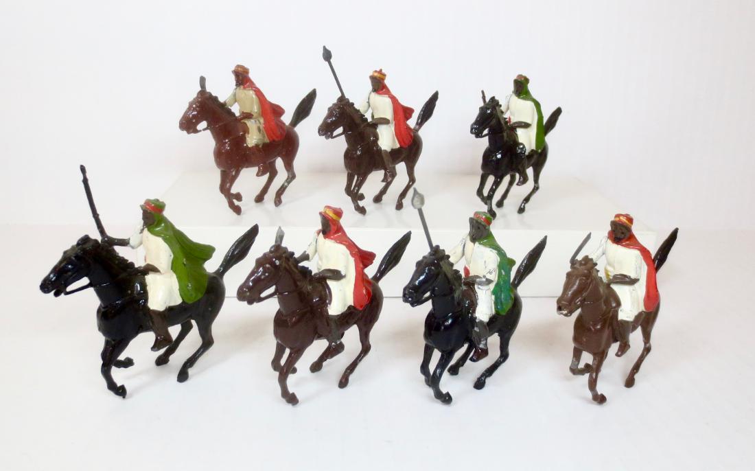 Britains From #164 Arabs Mounted: Post war. 7 pieces. Very good condition. Unboxed.