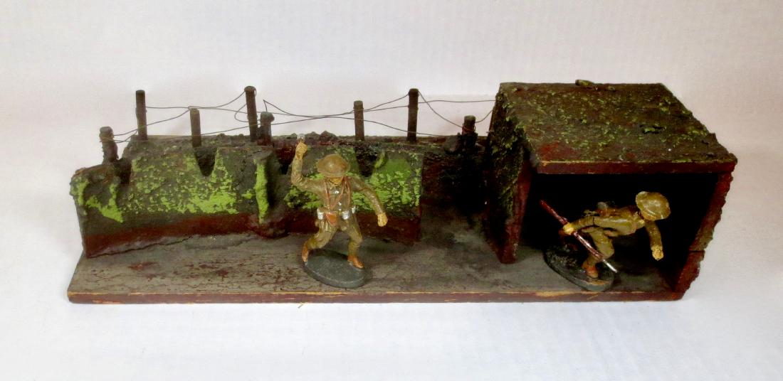 Elastolin RARE Trench with Composition Soldiers (1 of 1)