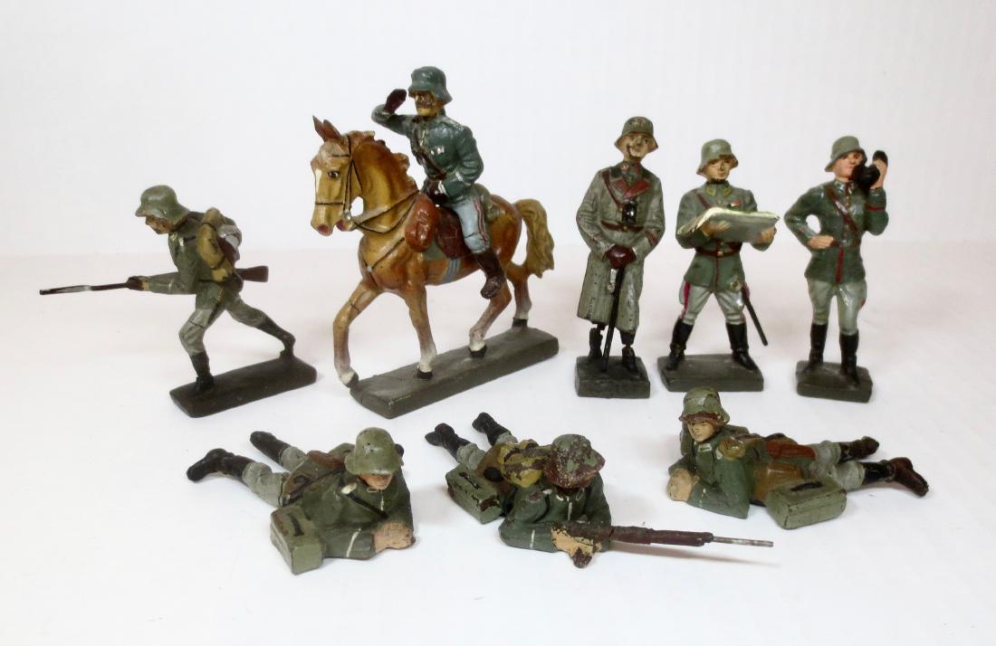 Lineol Composition German Troops with Officer (1 of 1)
