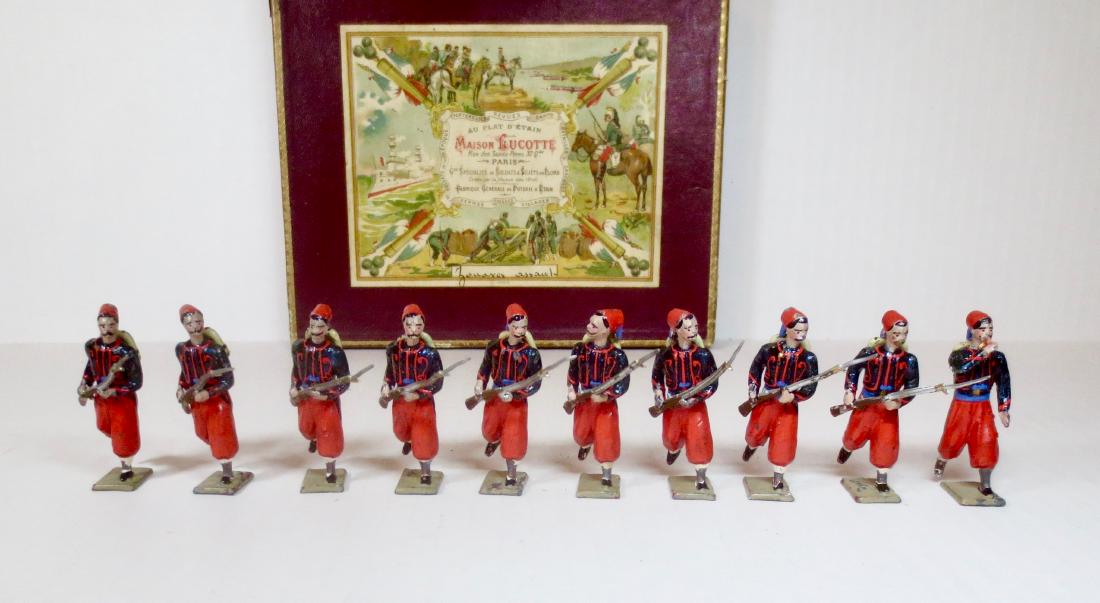Vintage Lucotte Zouaves Assault: 10 pieces. Excellent to very good condition (tip of bugle missing). Box very good.
