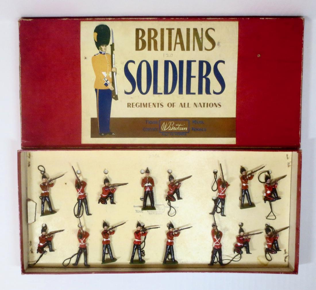 Britains #2086 Queen's Royal Regiment (1 of 1)