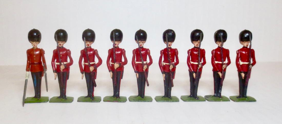 Britains From #1555 Scots Guards Present Arms (1 of 1)