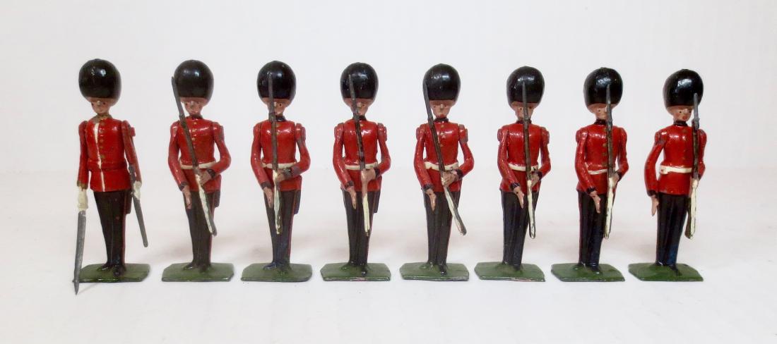 Britains From #1555 Scots Guards Present Arms (1 of 1)