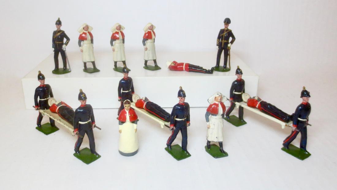 Britains Medical Assortment with Wounded (1 of 1)