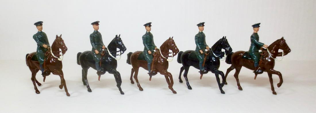Britains #229 US Cavalry: United States Cavalry. Post war. 5 pieces. Excellent condition. Unboxed.