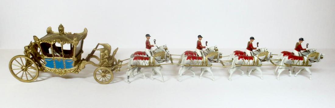 Britains #9401 State Coronation Coach: Royal State Coronation Coach. Post war. 10 pieces. Excellent to very good condition. Unboxed.