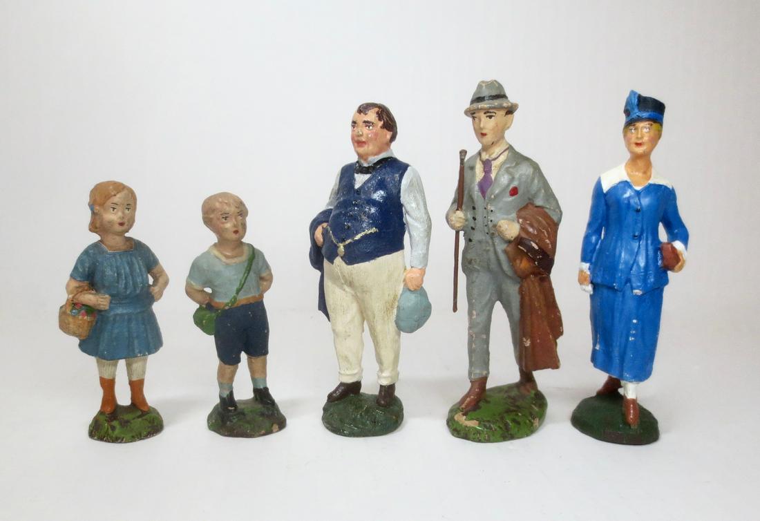 Elastolin Composition Civilian Figures: Wonderful assortment of civilian composition figures. Measuring 75mm to 111mm tall. 5 pieces. Excellent condition. Unboxed.