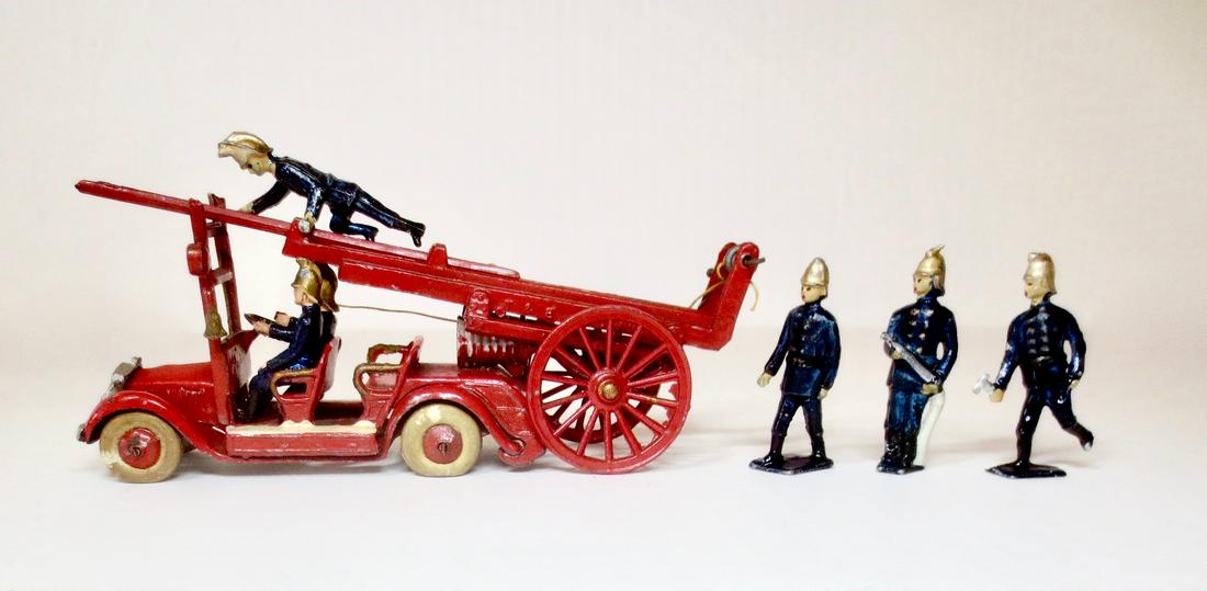 Taylor Barrett RARE Fire Engine and Crew: Fire Engine with retractable ladder and crew. 9 pieces. Excellent condition. Unboxed.