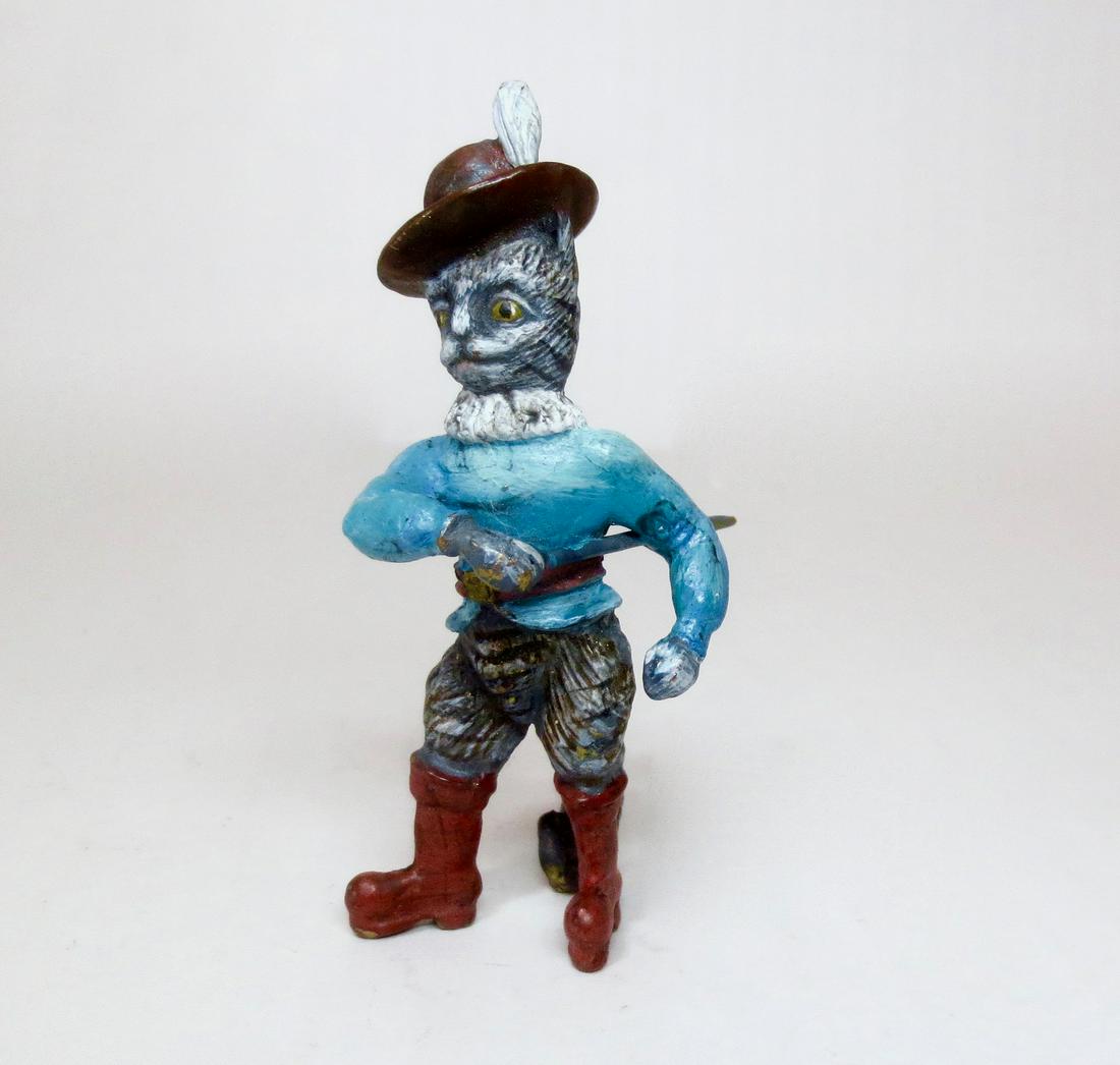 Heyde EXCEPTIONALLY RARE Puss in Boots: RARE 3" tall, Puss in Boots, Pantomine Character Cat. Pre war, circa 1934. Excellent condition.