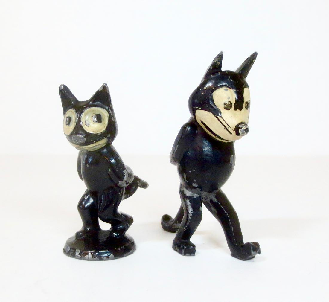 Britains and Other Felix The Cats: Two vintage Felix the Cat figures. The largest made by Britains measures 2-1/2" tall. Pre war. 2 pieces. Excellent condition. Unboxed.
