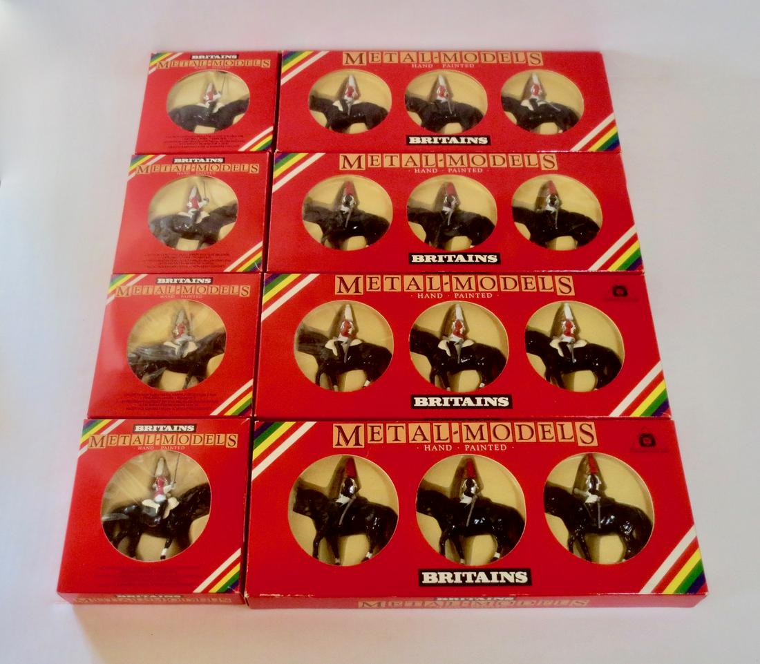 Britains Metal Models Assortment: Metal Models Lifeguards, and Blues and Royals Assortment. 16 pieces. Excellent condition Boxes good.