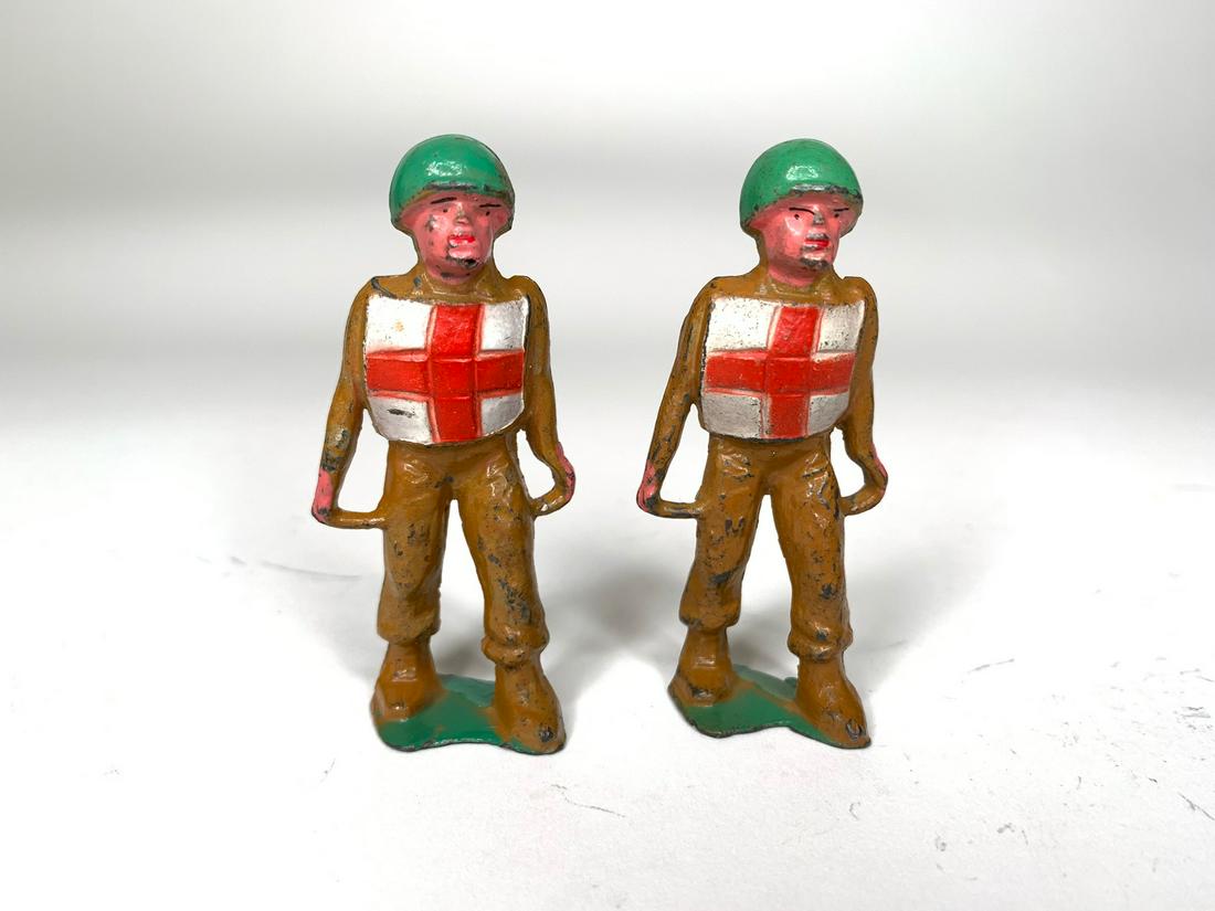 Rare Manoil Red Cross Stretcher Bearers (1 of 1)