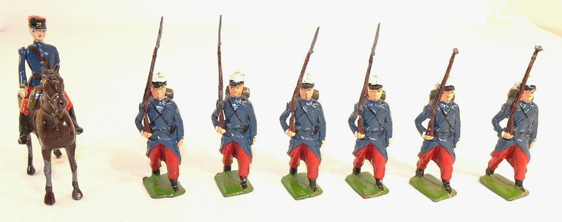 Britains Set #1711 French Foreign Legion: 7 figures, 2 bayonets broken off, paint condition Excellent