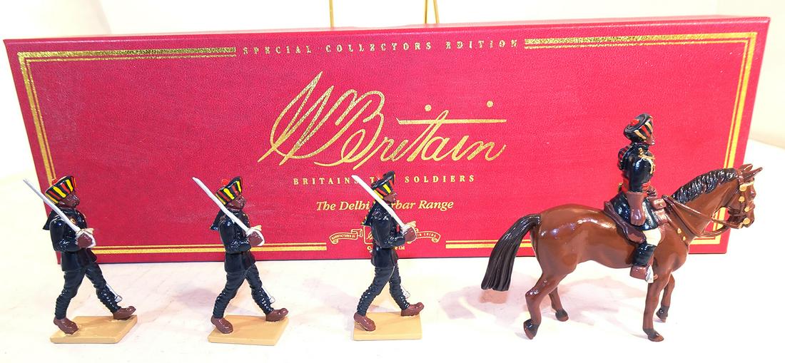 Britains Set #00142 Delhi Durbar Range: Mounted Officer and Gun Crew, 4 figures, Excellent in Excellent box