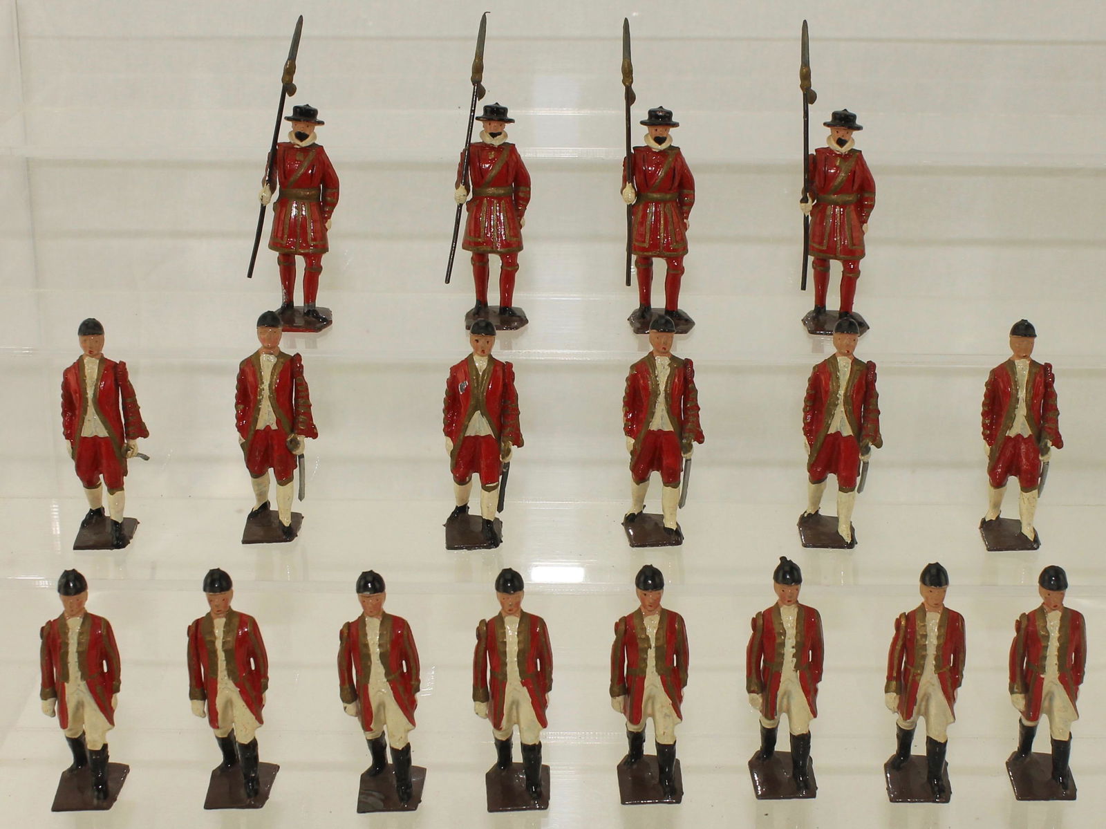 Britains Set #1475 Attendants to the State Coach: Attendants to the State Coach. Made 1952-65. Includes Footmen, Outriders and Yeoman of the Guard. 18 Pieces. Condition Very Good to Excellent. No Box.