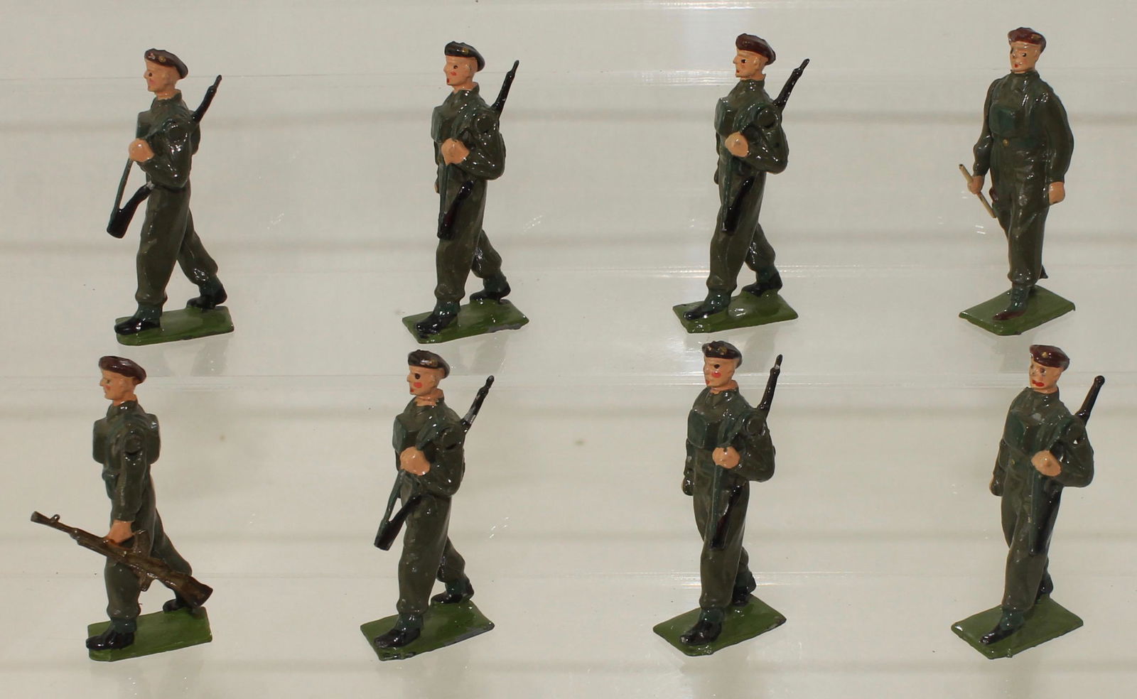 Britains Set #2010 Airborne Infantry (1 of 2)