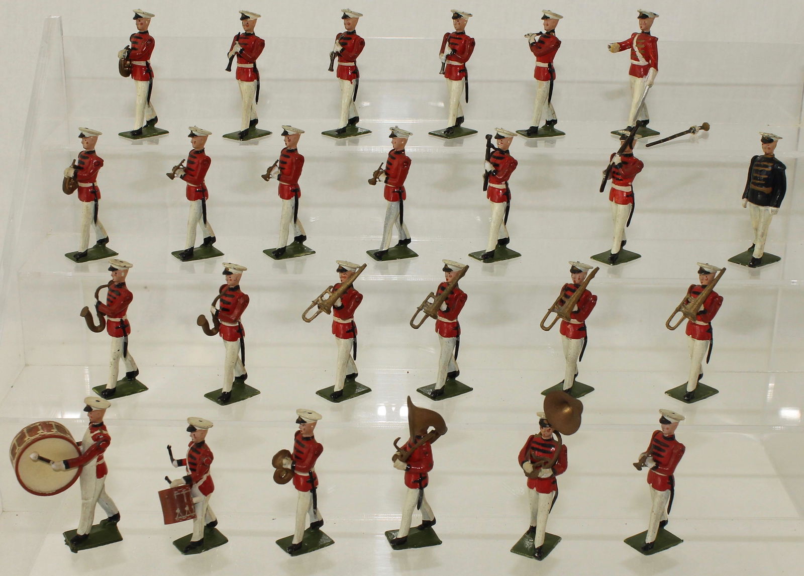 Britains Set #2112 US Marine Band Summer Dress (1 of 2)