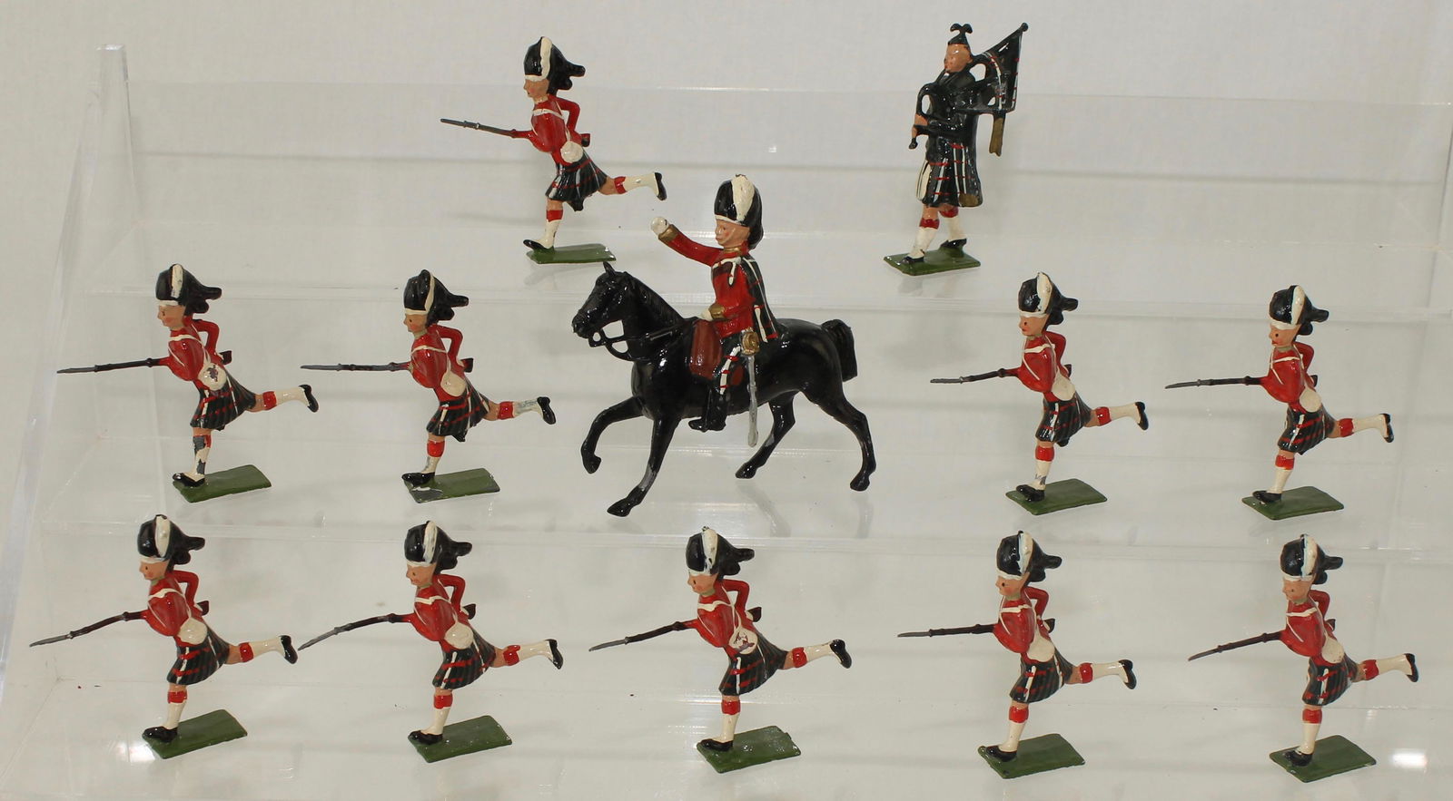 Britains Set #9332 Seaforth Highlanders Charging (1 of 2)